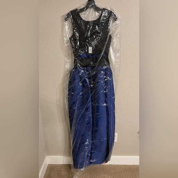 Sachin & Babi Monica Gown NWT - Silk Blend - Picture 4 of 7